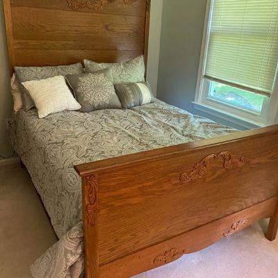 Antique Carved Oak Bed--Full