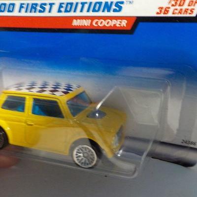 Hot wheels famous " Lecar " and removal chassis Racer.