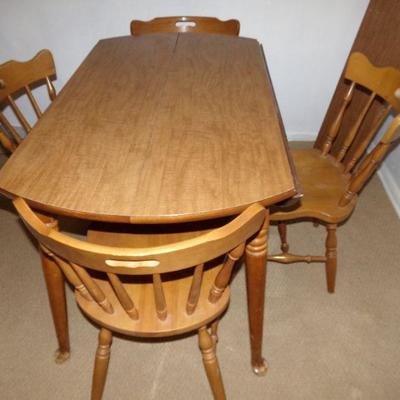 LOT 4  DROP LEAF KITCHEN TABLE W/4 CHAIRS