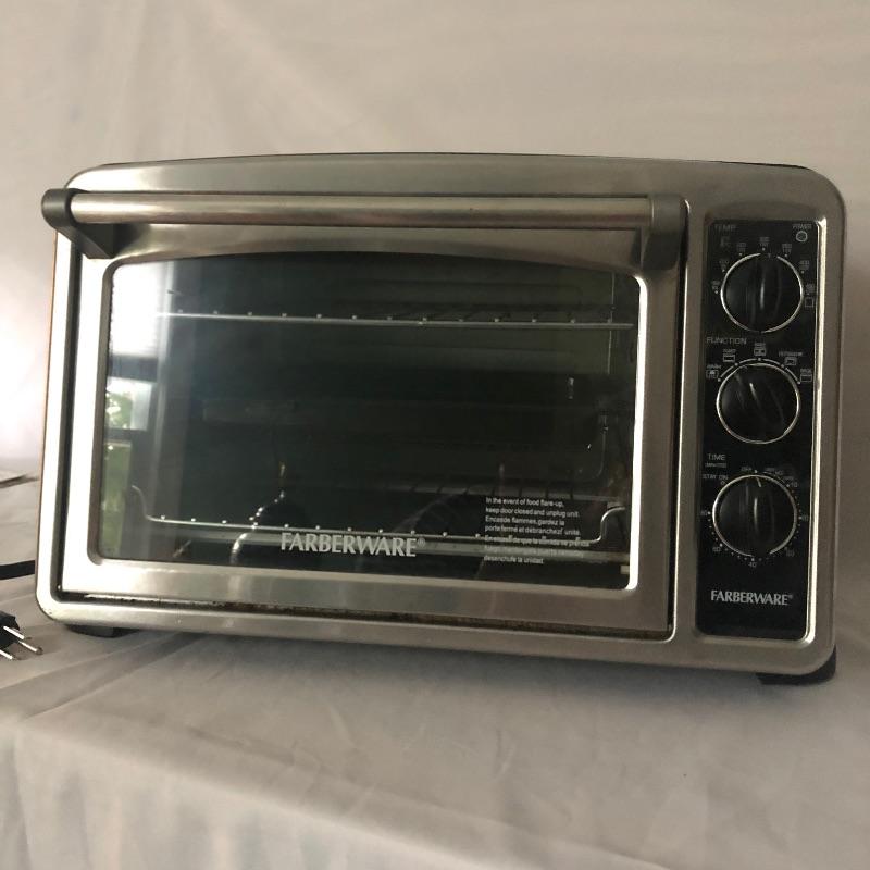 Lot 59 Farberware Toaster Oven