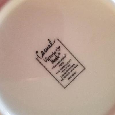 Set of 2 Victoria Beale Casual Small Plates "Williamsburg"