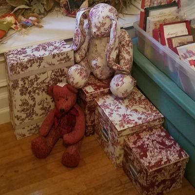 Red and Cream Floral Storage and Decor Set