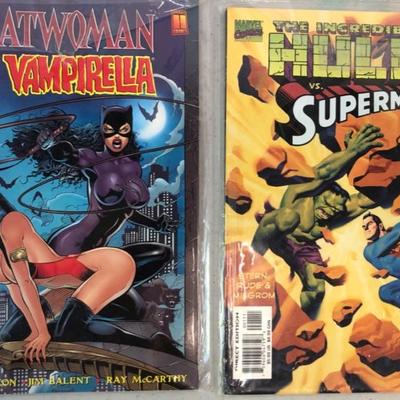 5 DC Batman Catwoman Vamprilla Superman Hulk Graphic Novels
