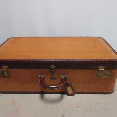 Lot 2 - Vintage Cavanaugh Luggage Craftsman Suitcase