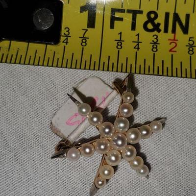 14K and Pearl Star Pin