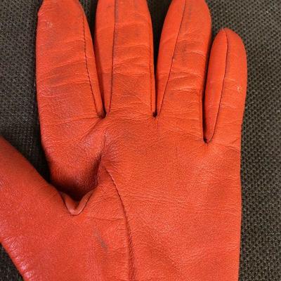 Lot #44 Wilson Orange Leather Driving Gloves 
