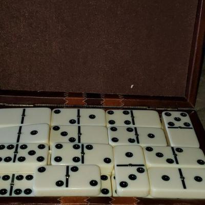 VINTAGE Dominos