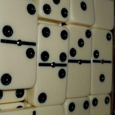 VINTAGE Dominos