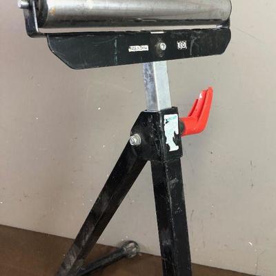 #131 Adjustable Height Saw Roller 