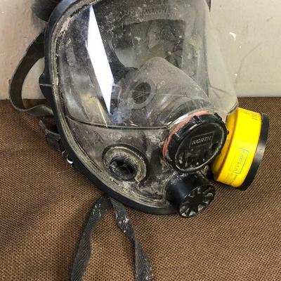 #153 NORTH  Gas Mask Respirator