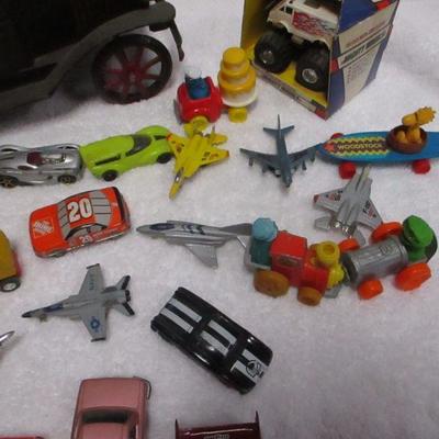 Lot 53 - Toy Lot - Cars - Airplanes 