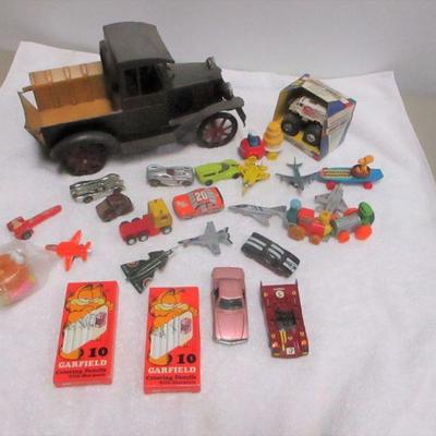 Lot 53 - Toy Lot - Cars - Airplanes 