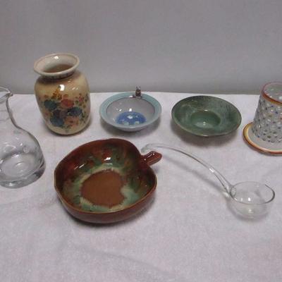 Lot 61 - Pottery & Glassware