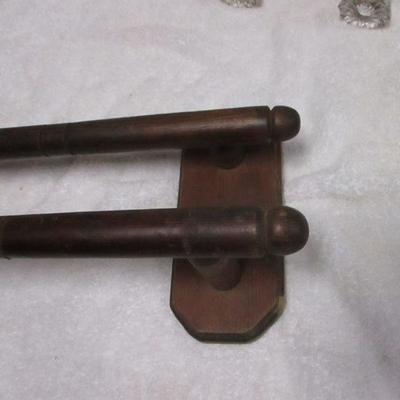Lot 67 - Serving Tray - Wall Hanging - Towel Rack