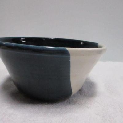 Lot 101 - Handmade Pottery Bowl