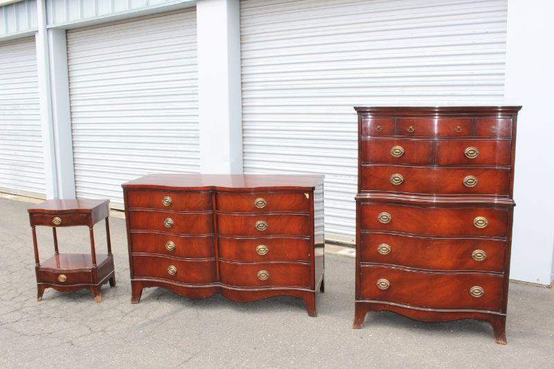 Vintage Queen Anne Drexel Furniture Bedroom Dresser Estatesales Org