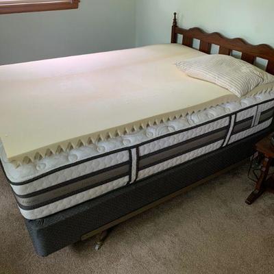 Double bed / premium mattress & box 