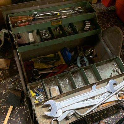 Carry all tool box W/tools