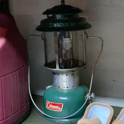 Fine vintage Coleman lantern