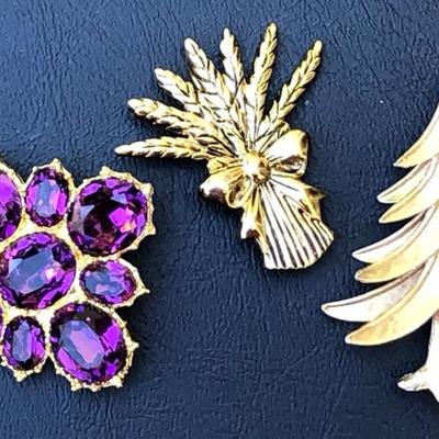 Lot of 3 Gold Tone Costume Jewelry Brooches Pins
