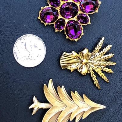 Lot of 3 Gold Tone Costume Jewelry Brooches Pins