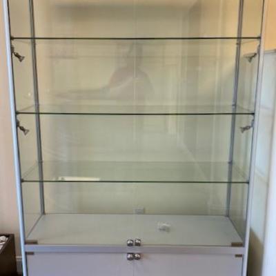 LOT#9: Large Lighted Display Case #1 No Products Included