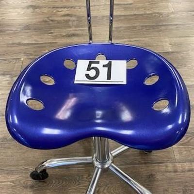 LOT#51: Rolling Blue Studio Chair