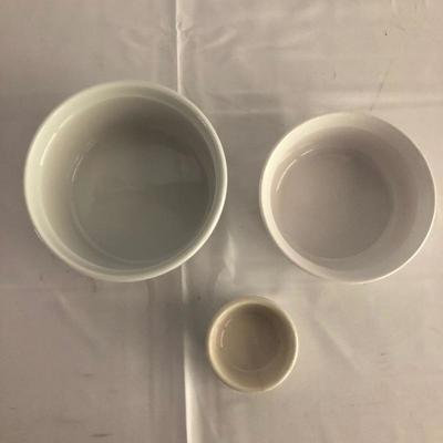 Lot 22 - 9 Stoneware Dishes -incl Emily Henry