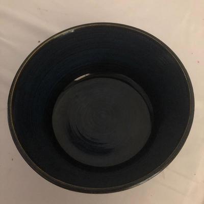 Lot 26 - Serving and Dining Ware