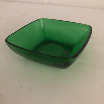 Lot 27 - Green Glass Bowls and Tumblers