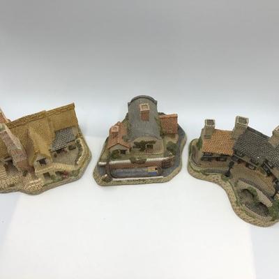 Set of 3 David Winter Cottage Figurines