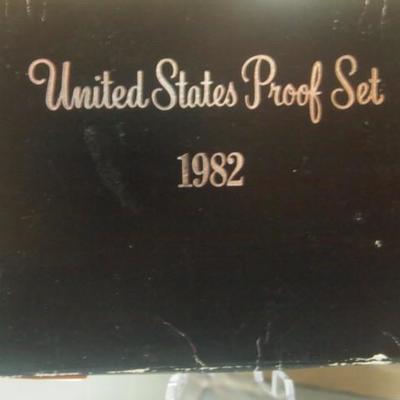 1982 Proof Mint Set   08