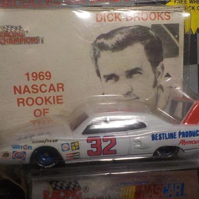 Dick Brooks #32 vintage racer and Hooters Dragster.