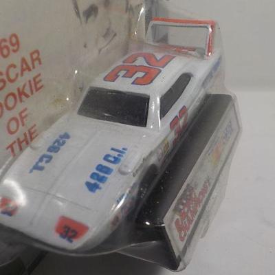 Dick Brooks #32 vintage racer and Hooters Dragster.