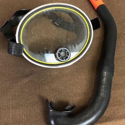 #195 US Divers Mask and snorkel 