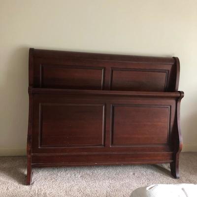 Lot 62 - Queen Sleigh Bed