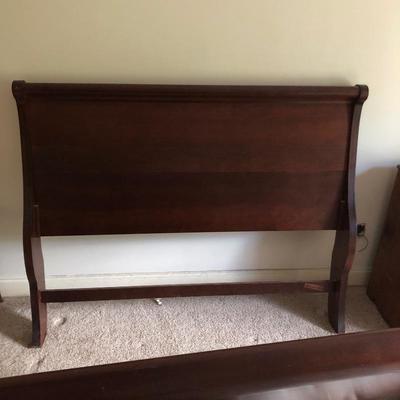 Lot 62 - Queen Sleigh Bed