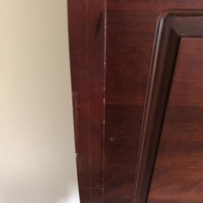 Lot 62 - Queen Sleigh Bed