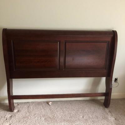 Lot 62 - Queen Sleigh Bed
