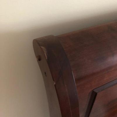 Lot 62 - Queen Sleigh Bed