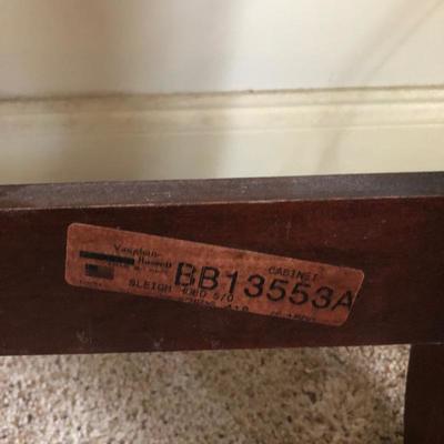 Lot 62 - Queen Sleigh Bed