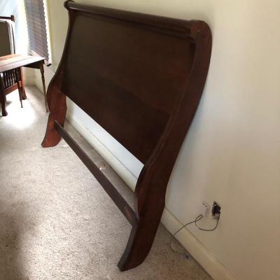 Lot 62 - Queen Sleigh Bed