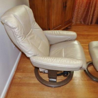 LOT 1  LEATHER EURO CHAIR WITH OTTOMAN
