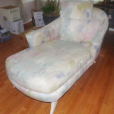LOT 12  CHAISE LOUNGE