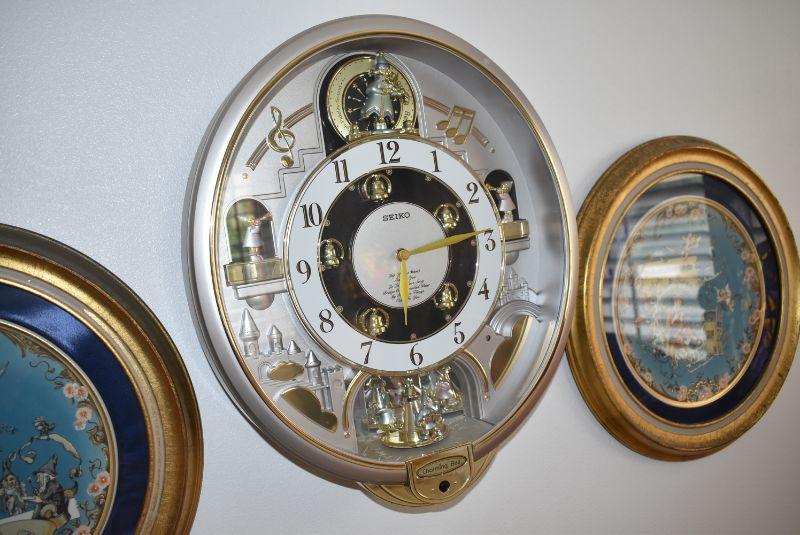 Lot 10, SEIKO Charming Bell Wall Clock, Musical