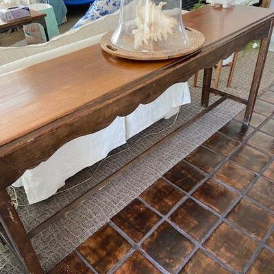 ANTIQUE TABLE BUFFET 