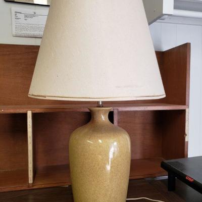 Lot 6: Mid Century Modern Speckled Yellow Ceramic Lamp