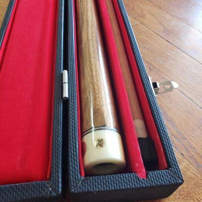 Lot 23: Vintage Pool Stick with Case