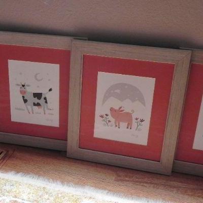 LOT 124  4 ANIMAL PICTURES