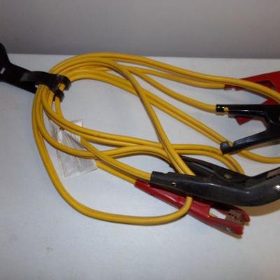 LOT `137  OUTDOOR EXTENSION CORD & JUMPER CABLES